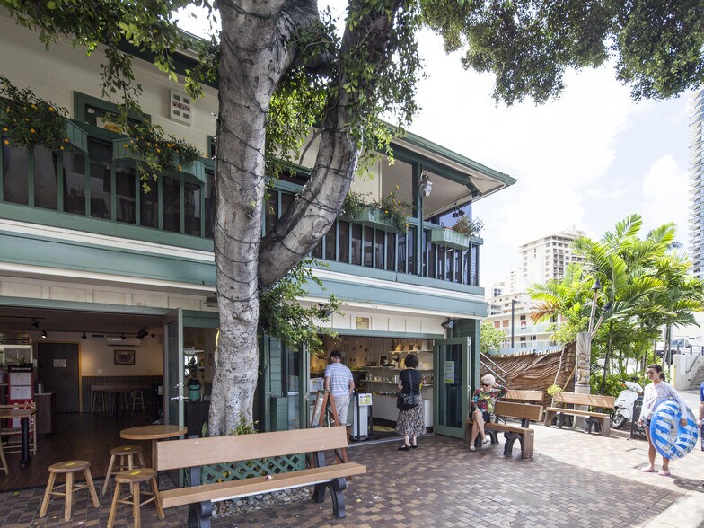 More Photos Of 337-341 Saratoga Rd, Honolulu Storefront Retail Residential For Lease