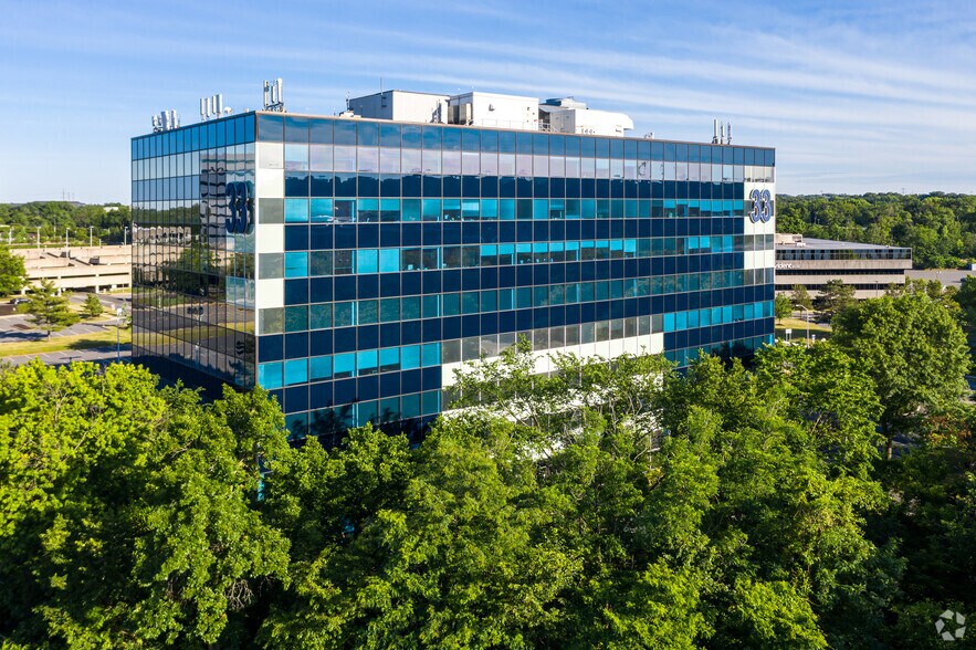 More Photos Of 33 Wood Ave S, Iselin Coworking Space