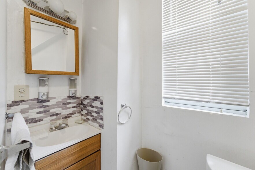 More Photos Of 2263 12th St NW, Washington Storefront Retail Residential For Sale