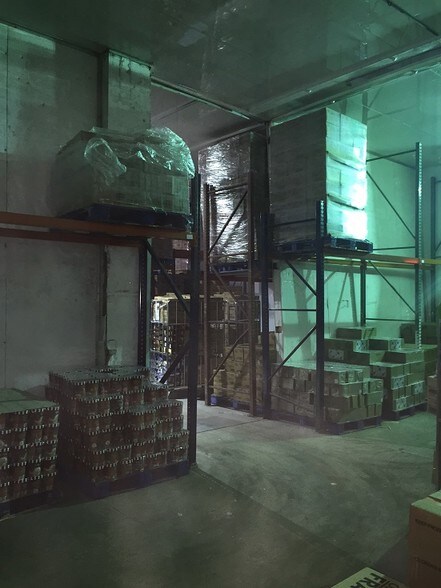 More Photos Of 500 NE 185th St, Miami Refrigeration Cold Storage For Sale