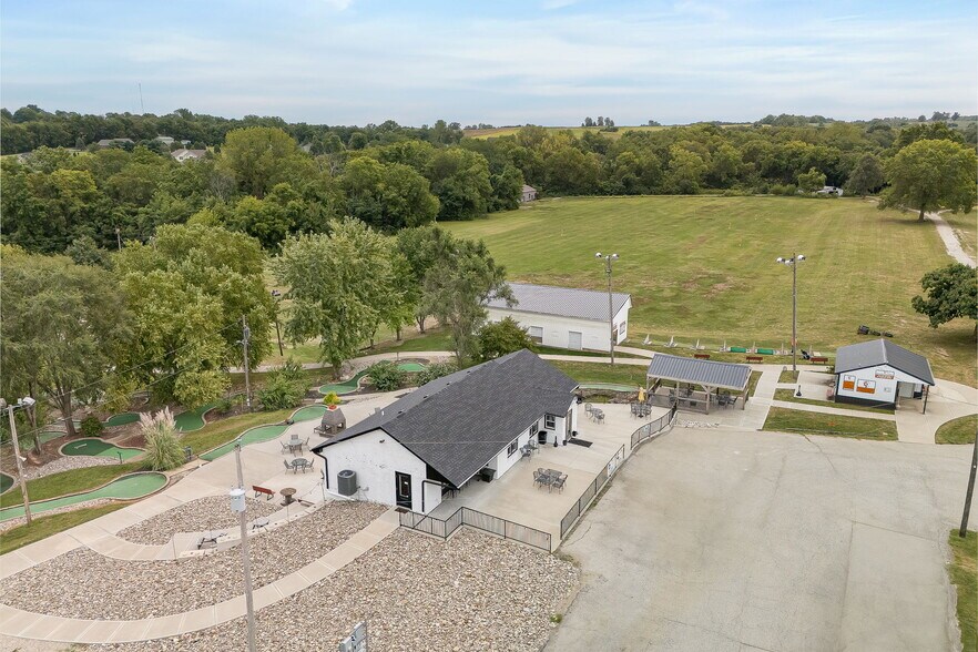 More Photos Of 6480 SE Highway 169, Saint Joseph Sports And Entertainment For Sale