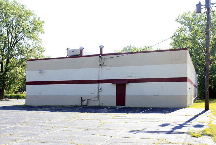 More Photos Of 7897 Taft St, Merrillville Lodge Meeting Hall For Lease