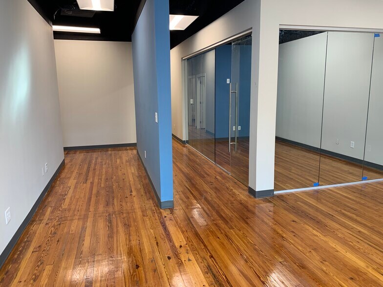 More Photos Of 132 SW Main St, Rocky Mount Storefront Retail Office For Lease