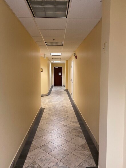More Photos Of 345 N Main St, New City Office For Sale