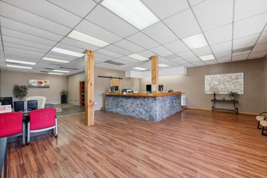 More Photos Of 148 W Green St, Hazlehurst Office For Sale