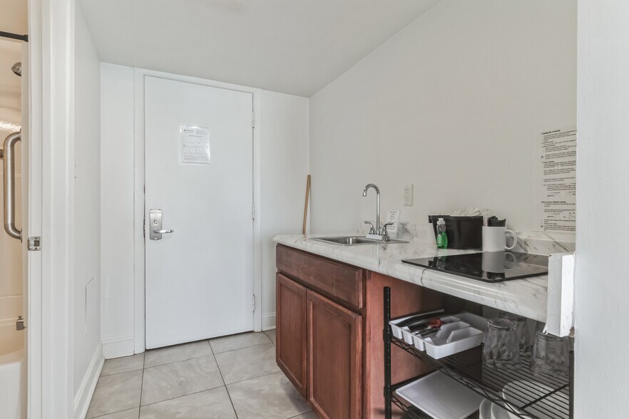 More Photos Of 2502 N Ocean Blvd, Myrtle Beach Hotel For Sale