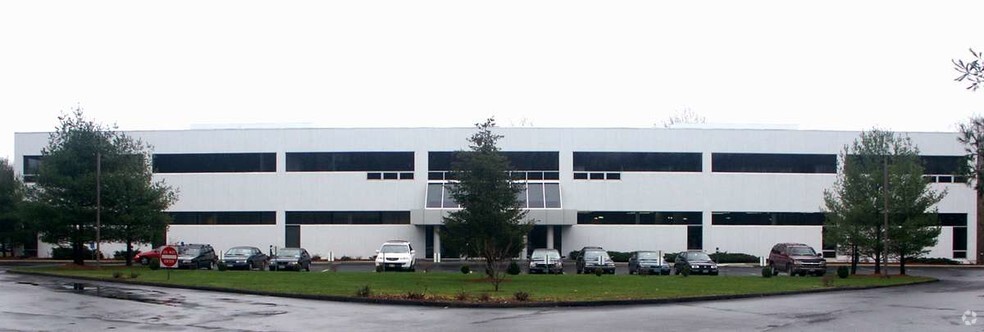 Primary Photo Of 130 Business Park Dr, Armonk Showroom For Lease