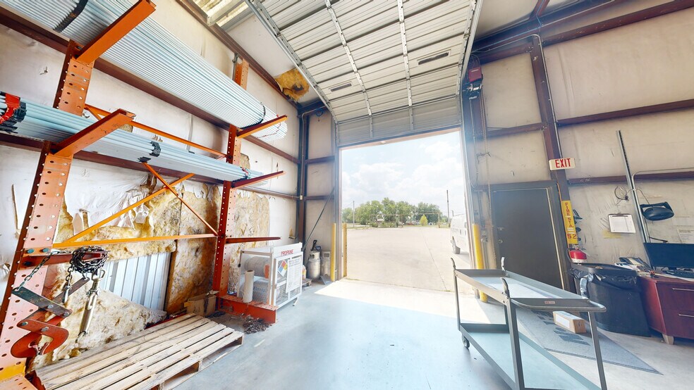More Photos Of 1201 E Lake Francis Dr, Siloam Springs Warehouse For Lease