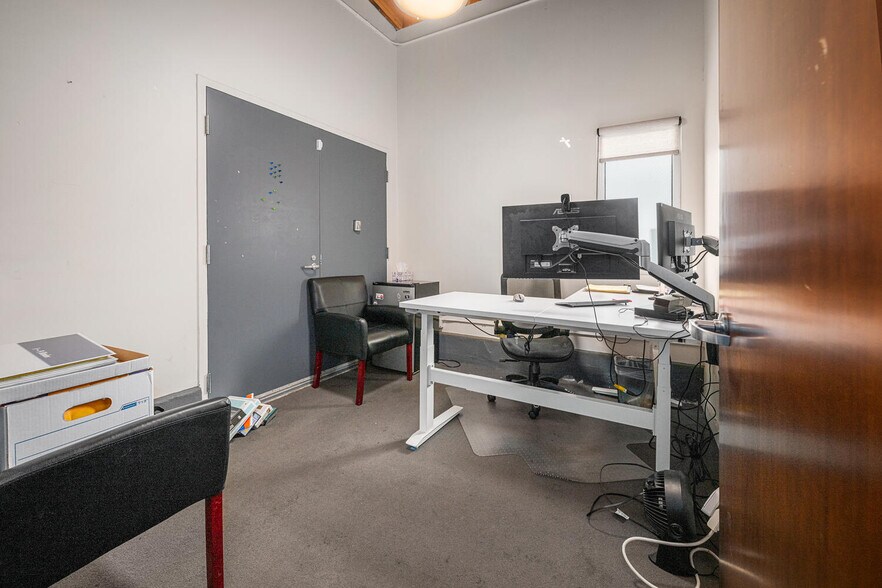 More Photos Of 1342 Coronado Ave, Long Beach Loft Creative Space For Lease