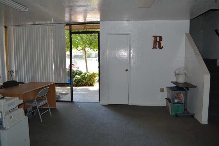 More Photos Of 3250 Monier Cir, Rancho Cordova Manufacturing For Sale