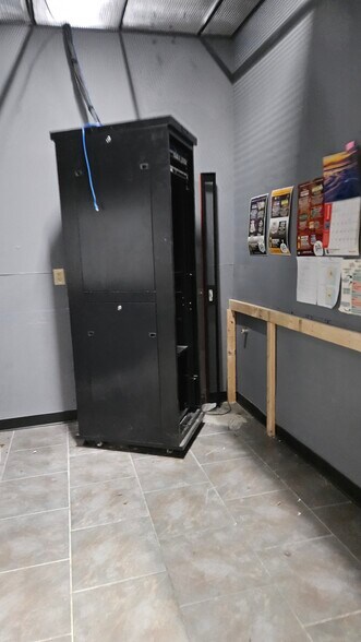 More Photos Of 53 High St, Nashua Freestanding For Lease