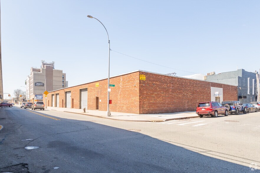 More Photos Of 91-24 144th Pl, Jamaica Warehouse For Lease