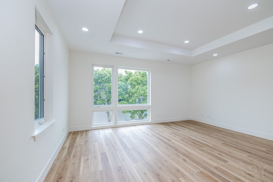 More Photos Of 2611 21st st, Chicago Apartments For Sale
