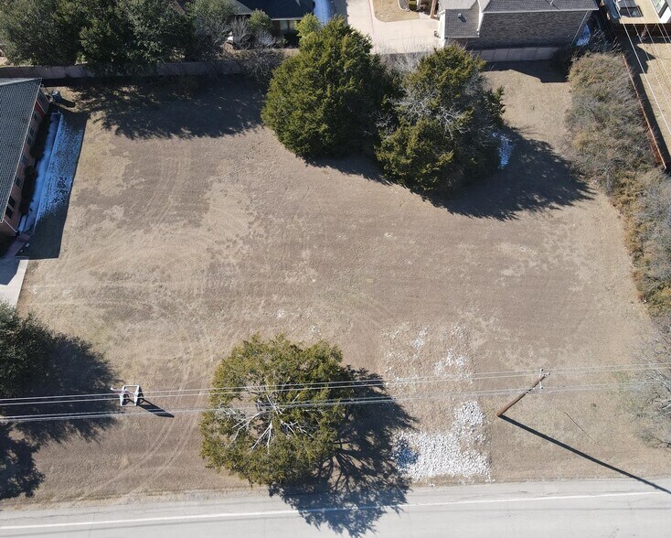 More Photos Of 1817-1821 N Westmoreland Rd, DeSoto Land For Lease