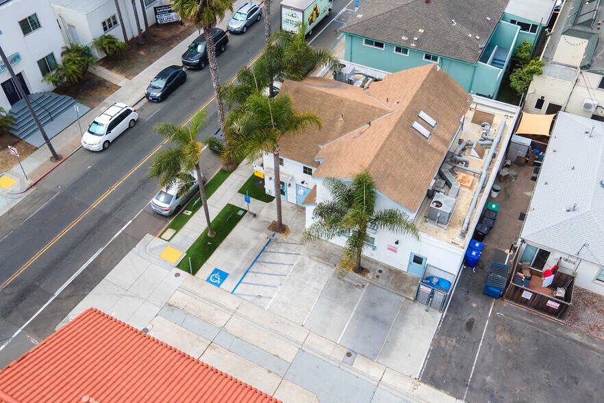 More Photos Of 1964-1968 Sunset Cliffs Blvd, San Diego Medical For Sale