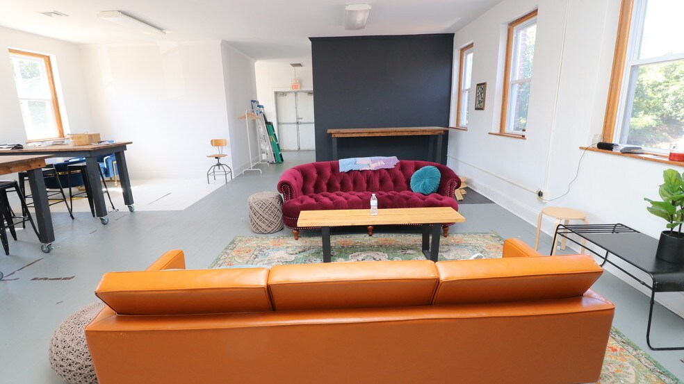 More Photos Of 214-218 S 4th St, Perkasie Warehouse For Lease