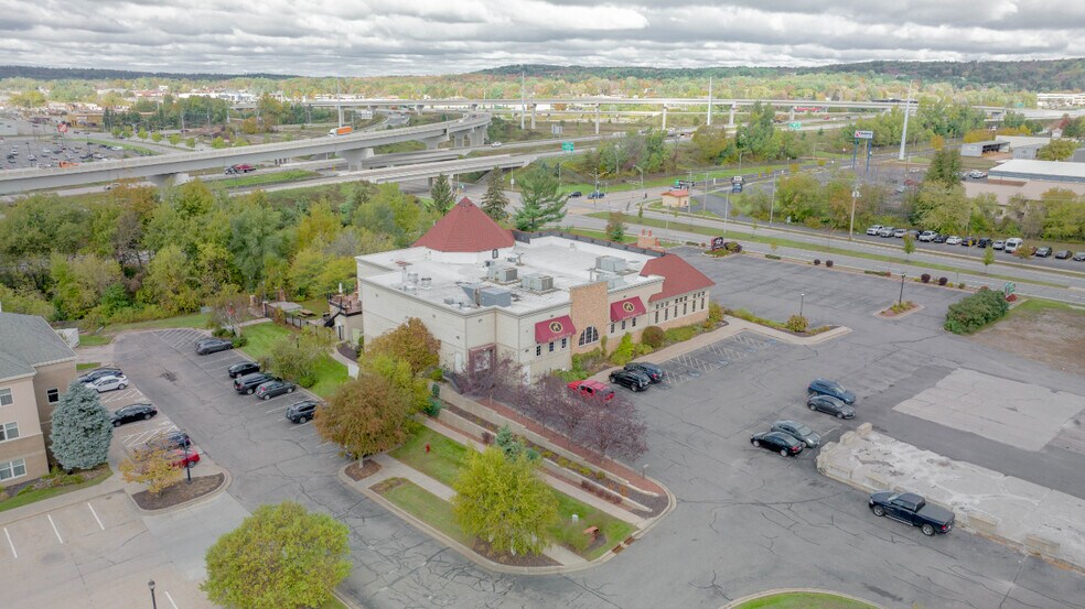 More Photos Of 2305 Sherman St, Wausau General Retail For Sale