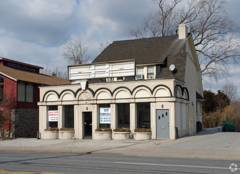 More Photos Of 733 Montgomery Ave, Narberth Freestanding For Lease