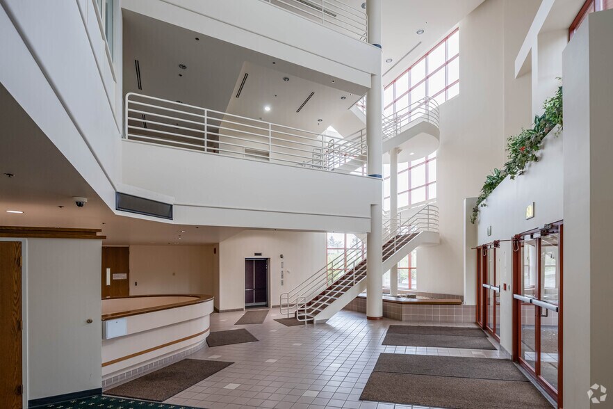 More Photos Of 615 Epsilon Dr, Pittsburgh Light Manufacturing For Lease