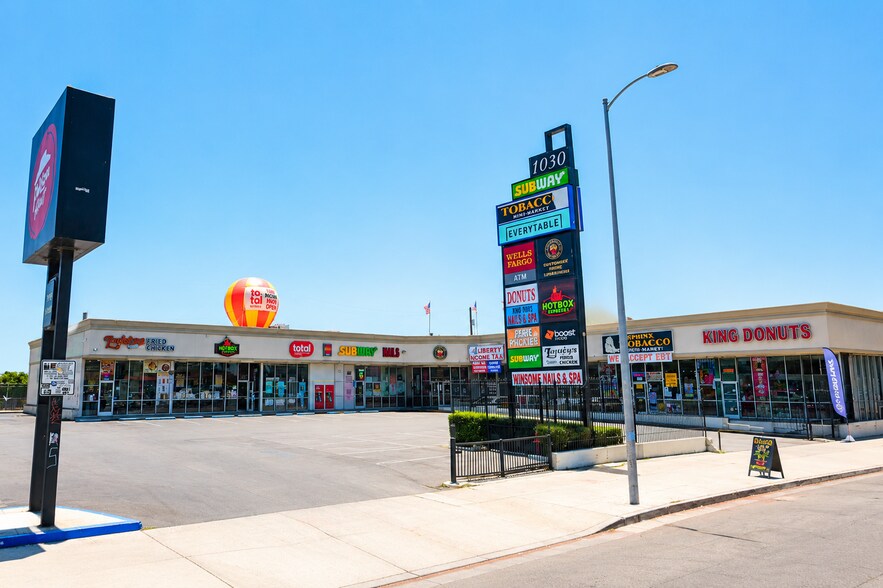 More Photos Of 1032 W Martin Luther King, Los Angeles Unknown For Lease