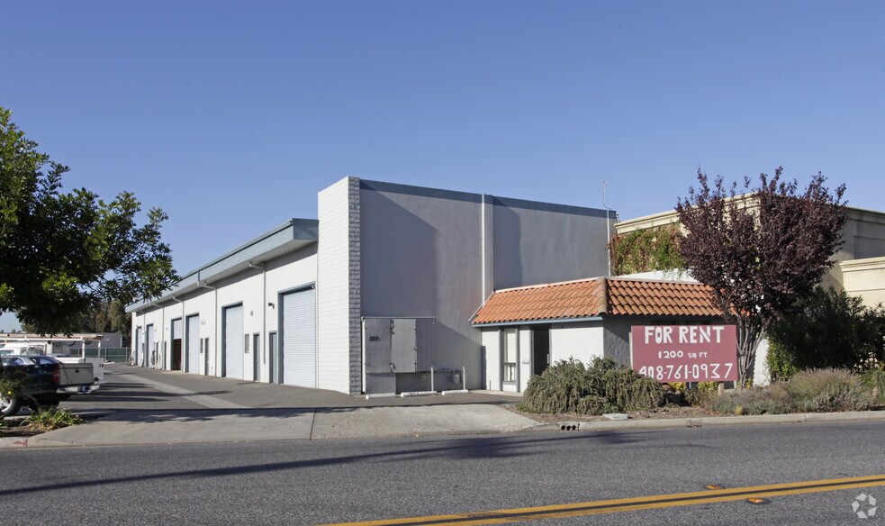 Primary Photo Of 529 McGlincey Ln, Campbell Warehouse For Lease