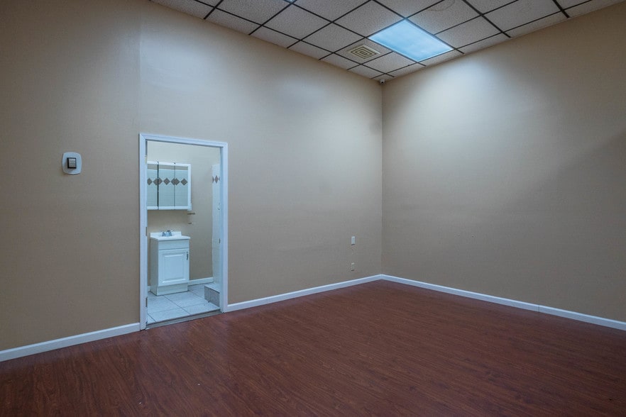 More Photos Of 321 N Stanton St, El Paso Loft Creative Space For Sale