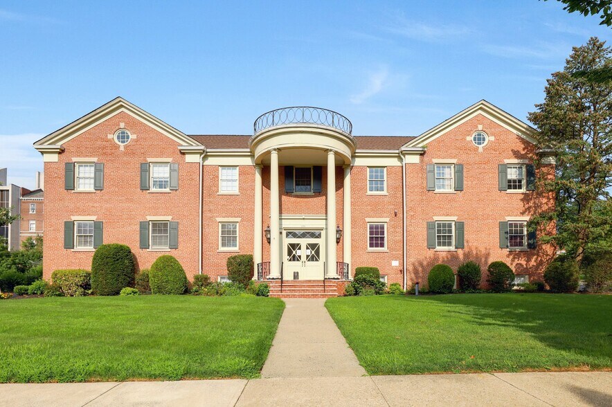 More Photos Of 230 Sherman Ave, Glen Ridge Medical For Lease