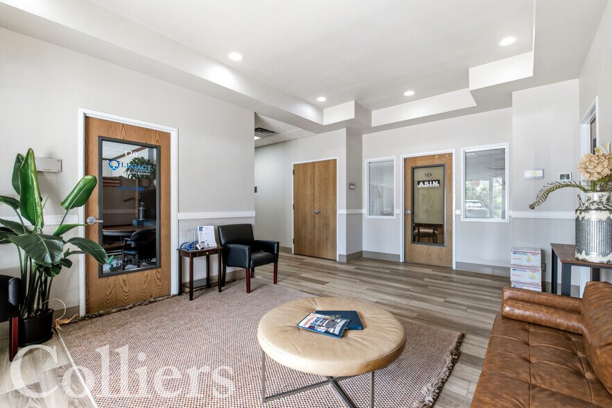 More Photos Of 1036 E Iron Eagle Dr, Eagle Office For Sale
