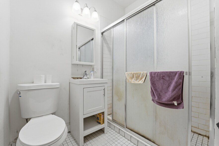 More Photos Of 1321 W 18th St, Chicago Apartments For Sale