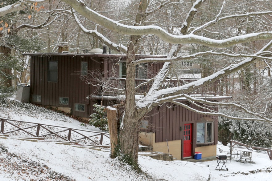 More Photos Of 12 Glenwood Rd, Roslyn Specialty For Sale