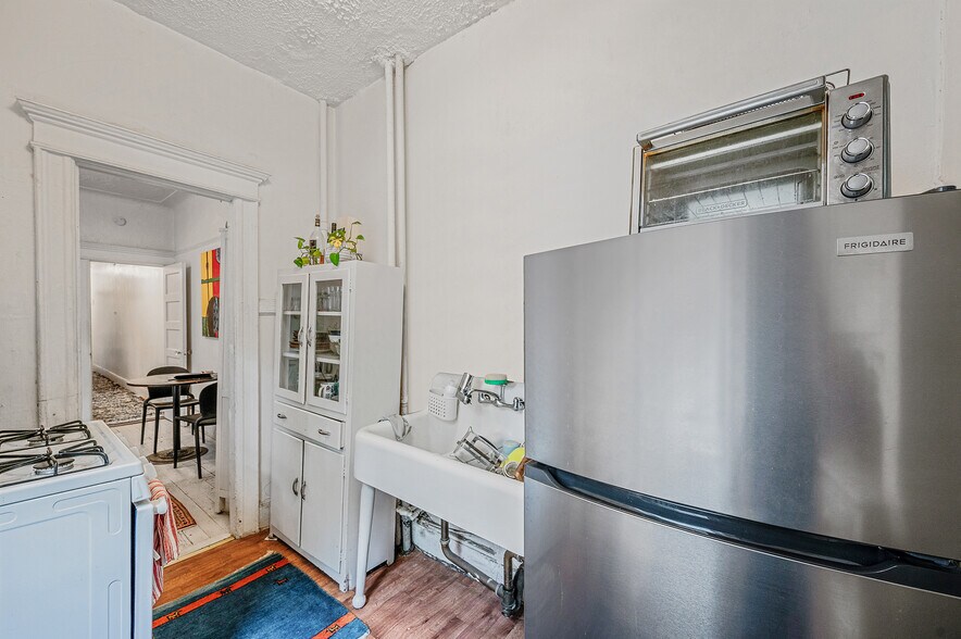 More Photos Of 542 Bergen St, Brooklyn Apartments For Sale