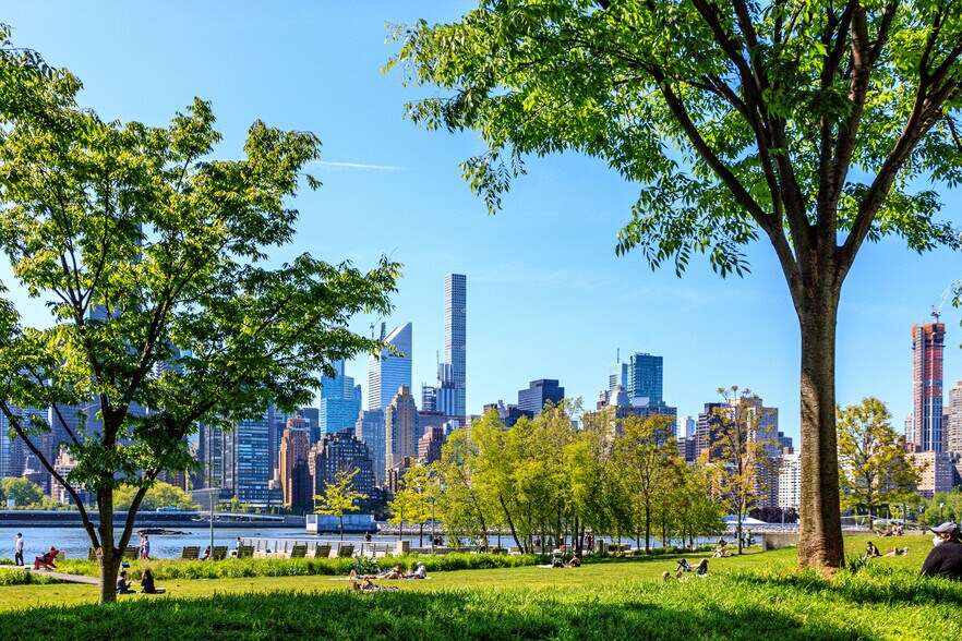 More Photos Of 1022 47th Ave, Long Island City Apartments For Sale