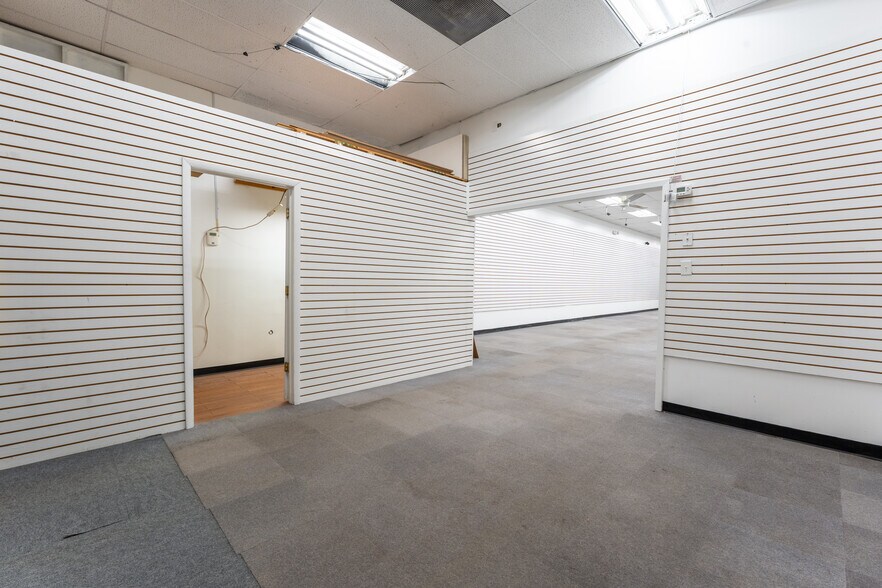 More Photos Of 240 US Highway 206, Flanders Restaurant For Lease