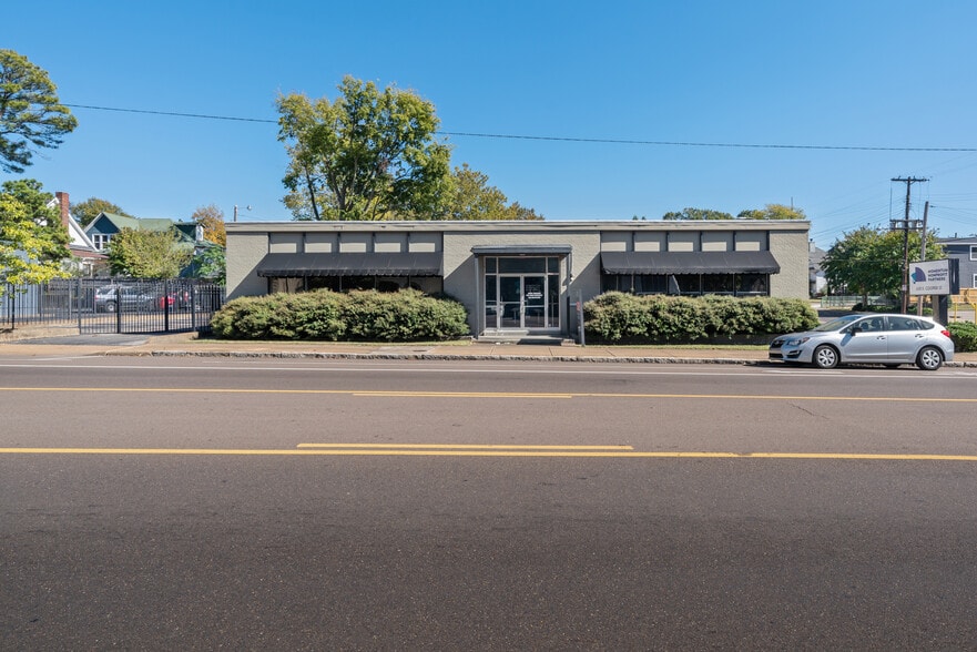 Primary Photo Of 630 S Cooper St, Memphis Office For Lease