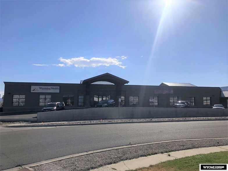 More Photos Of 2620 Commercial Way, Rock Springs Medical For Lease