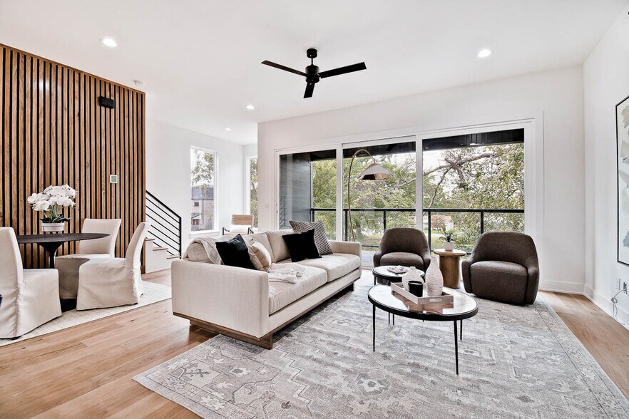 More Photos Of 204 9th St, Bentonville Apartments For Sale