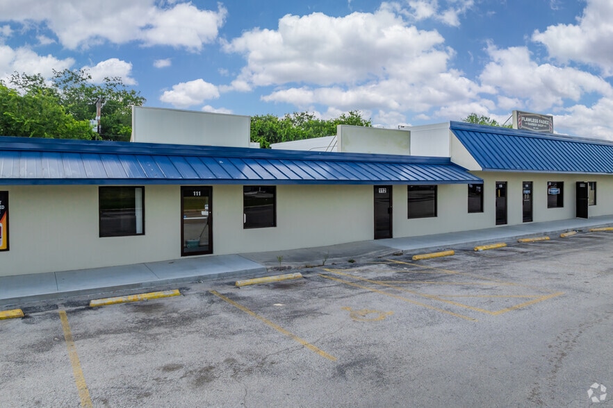 More Photos Of 8117-8165 Latigo Plz, San Antonio Unknown For Lease