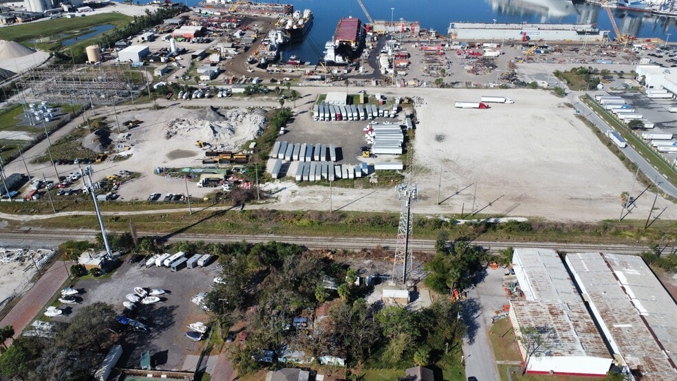 Primary Photo Of 1650 Hemlock St, Tampa Warehouse For Lease