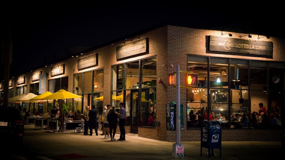Primary Photo Of 34-39 31st St, Long Island City Restaurant For Lease