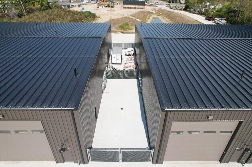 More Photos Of 5850 East Harbor Rd, Lakeside Marblehead Industrial For Sale