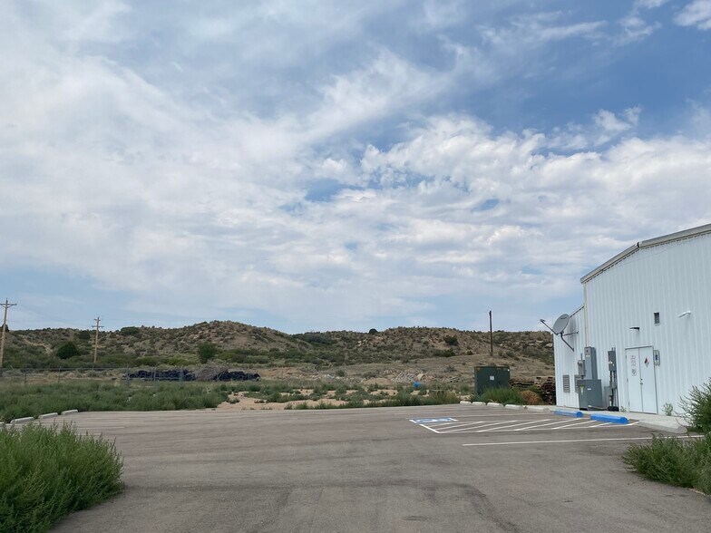 More Photos Of 4827 N Interstate 25, Pueblo Truck Terminal For Sale
