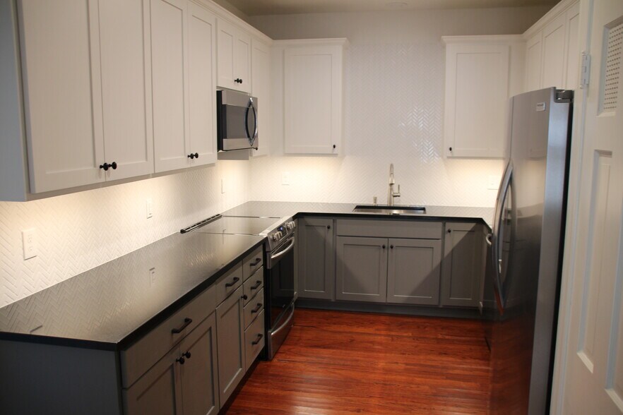 More Photos Of 1604 Nueces St, Austin Office Residential For Lease