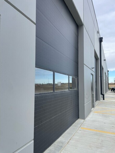 More Photos Of 810 Interstate Pky, Waukee Warehouse For Lease