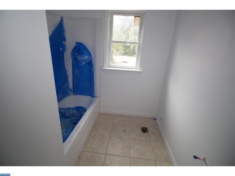 More Photos Of 638-640 Stokes Rd, Medford Restaurant For Sale