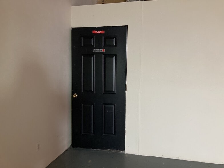 More Photos Of 121 N Gray St, Killeen Freestanding For Lease