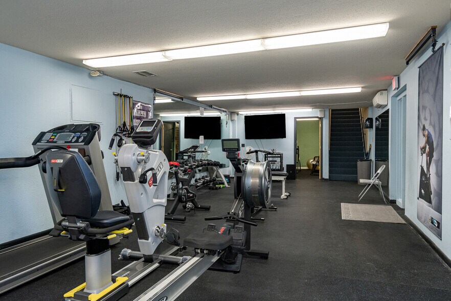 More Photos Of 415 Wingfield St, Ruidoso Health Club For Sale