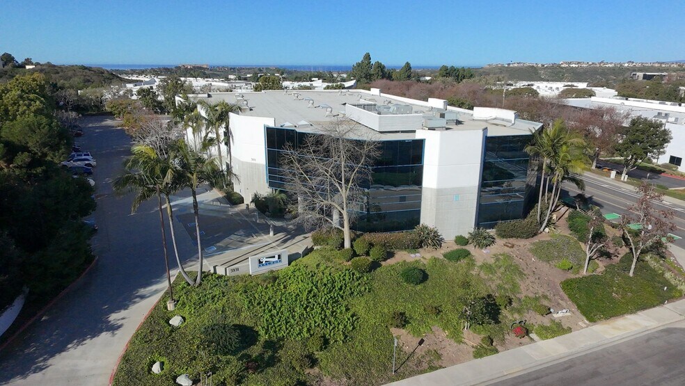 Primary Photo Of 5931 Darwin Ct, Carlsbad Warehouse For Lease