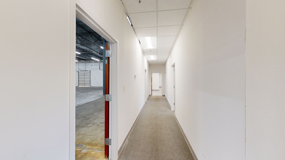 More Photos Of 1809 Cross Beam Dr, Charlotte Unknown For Lease