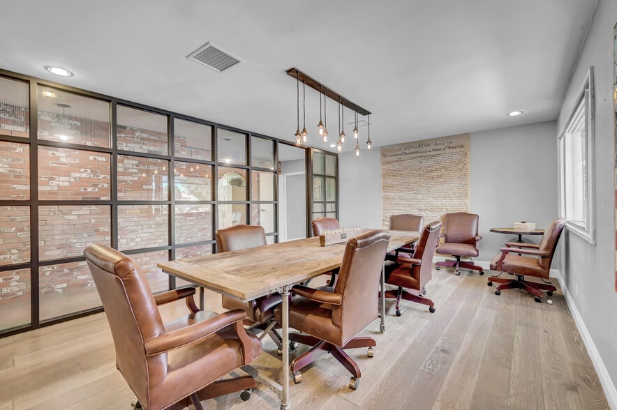 More Photos Of 6350 W Cheyenne Ave, Las Vegas Office For Sale