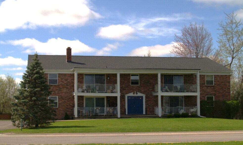 More Photos Of 1545 East and West Rd, West Seneca Apartments For Sale